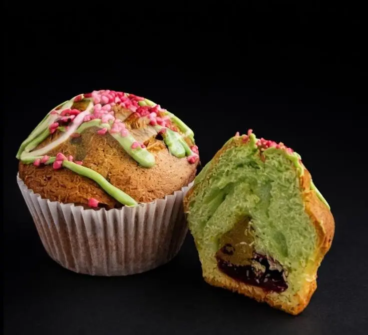 Мафін фісташково-малиновий